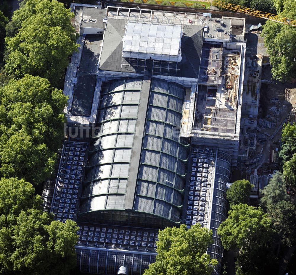 Frankfurt am Main aus der Vogelperspektive: Palmen- und Gesellschaftshaus im Palmengarten in Frankfurt am Main