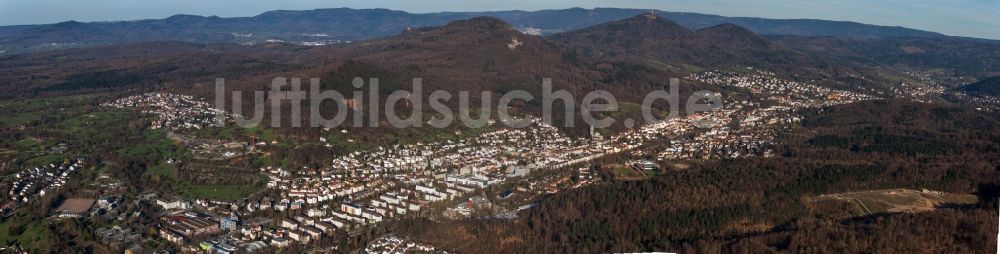 Baden-Baden von oben - Panorama vom Ortsbereich und Umgebung in Baden-Baden im Bundesland Baden-Württemberg