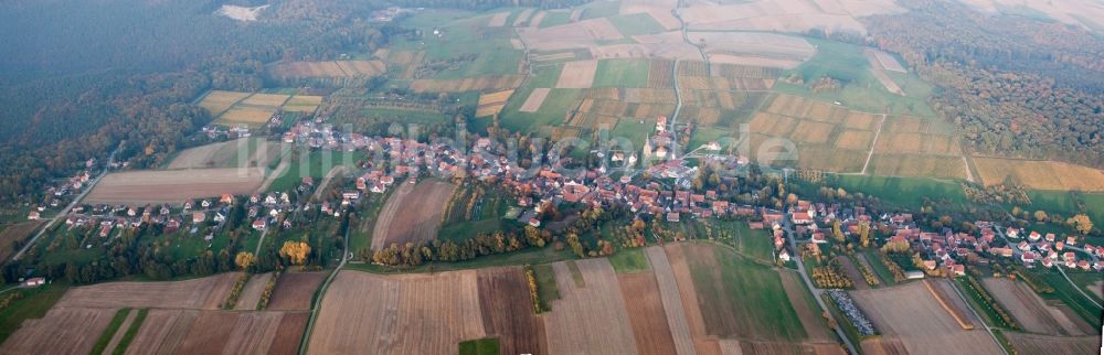 Luftaufnahme Cleebourg - Panorama vom Ortsbereich und Umgebung in Cleebourg in Grand Est, Frankreich