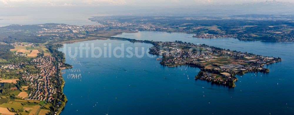 Luftbild Reichenau - Panorama der See- Insel Reichenau auf dem Bodensee im Ortsteil Reichenau in Reichenau im Bundesland Baden-Württemberg, Deutschland