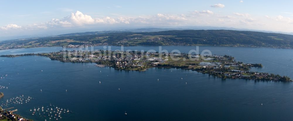 Luftaufnahme Reichenau - Panorama der See- Insel Reichenau auf dem Bodensee im Ortsteil Reichenau in Reichenau im Bundesland Baden-Württemberg, Deutschland