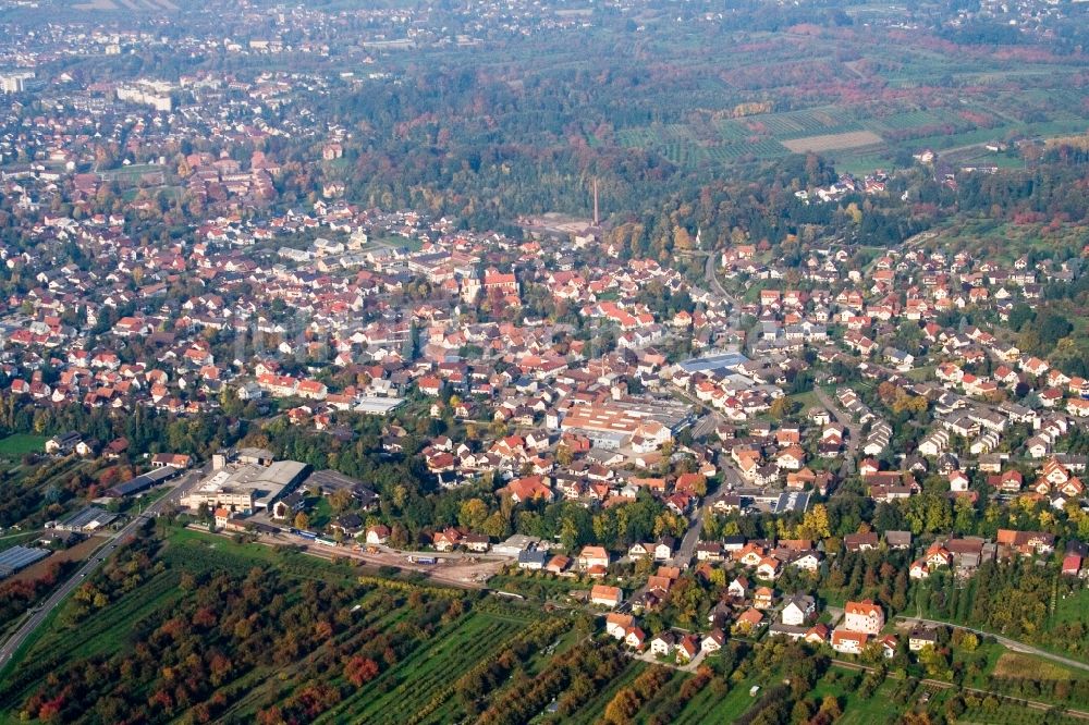 Achern aus der Vogelperspektive: Panorama- Stadtansicht des Innenstadtbereiches von Achern im Ortsteil Oberachern in Achern im Bundesland Baden-Württemberg