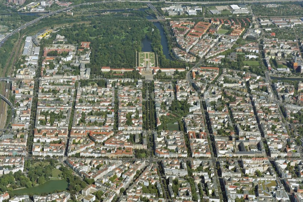 Luftaufnahme Berlin - Panorama- Stadtansicht des Innenstadtbereiches des Bezirks Charlottenburg-Wilmersdorf in Berlin