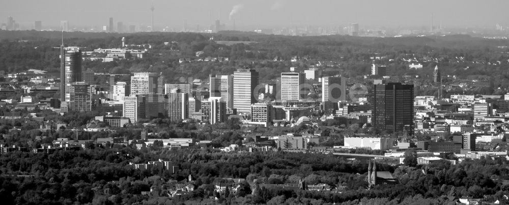 Essen von oben - Panorama- Stadtansicht des Innenstadtbereiches in Essen im Bundesland Nordrhein-Westfalen