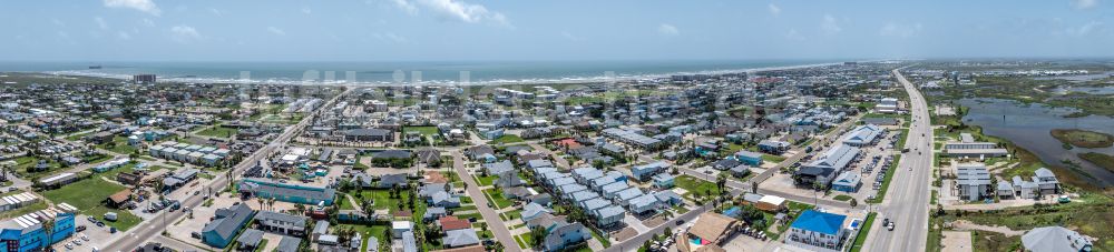 Luftaufnahme Port Aransas - Panorama Stadtansicht am Küstenbereich Gulf of Mexico in Port Aransas in Texas, USA