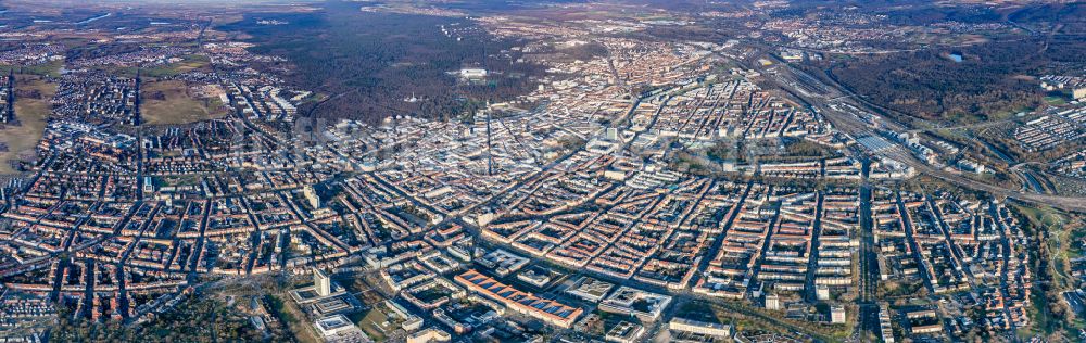 Luftaufnahme Karlsruhe - Panorama Stadtzentrum im Innenstadtbereich in Karlsruhe im Bundesland Baden-Württemberg, Deutschland