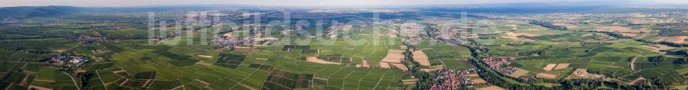 Luftbild Billigheim-Ingenheim - Panorama der Weinbergs- Landschaft der Winzer- Gebiete der Südpflaz in der Rheinebene bei Billigheim-Ingenheim im Bundesland Rheinland-Pfalz, Deutschland