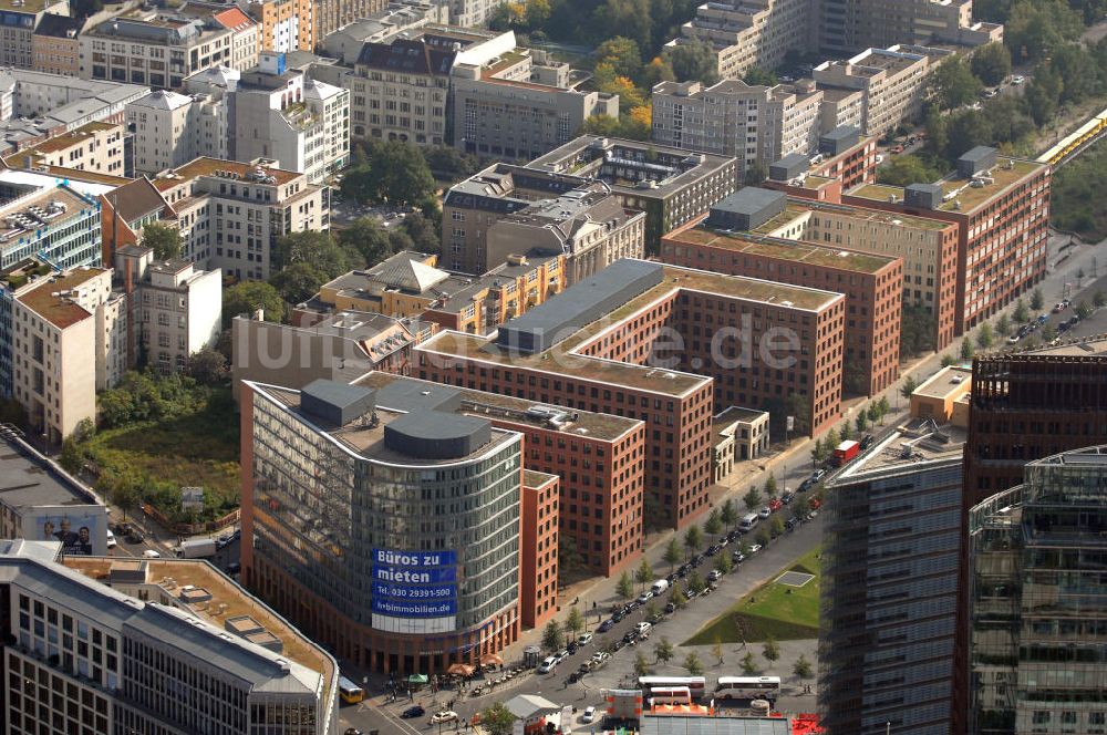 Berlin aus der Vogelperspektive: Park Kolonnaden am Potsdamer Platz in Berlin