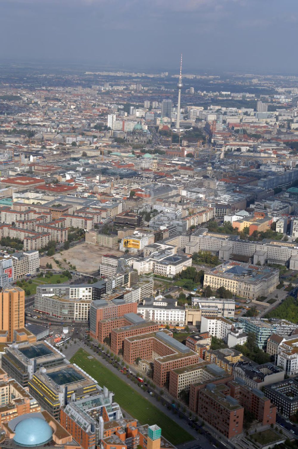 Luftaufnahme Berlin - Park Kolonnaden am Potsdamer Platz in Berlin