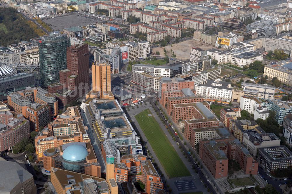 Berlin aus der Vogelperspektive: Park Kolonnaden am Potsdamer Platz in Berlin