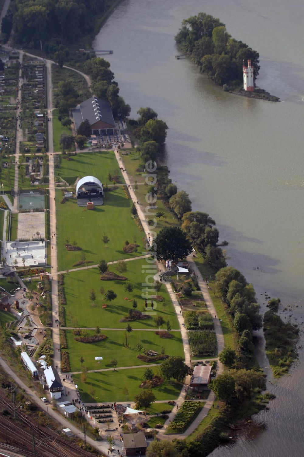 Luftbild Bingen am Rhein - Park am Mäuseturm mit Mäuseturminsel in Bingen am Rhein, Rheinland - Pfalz