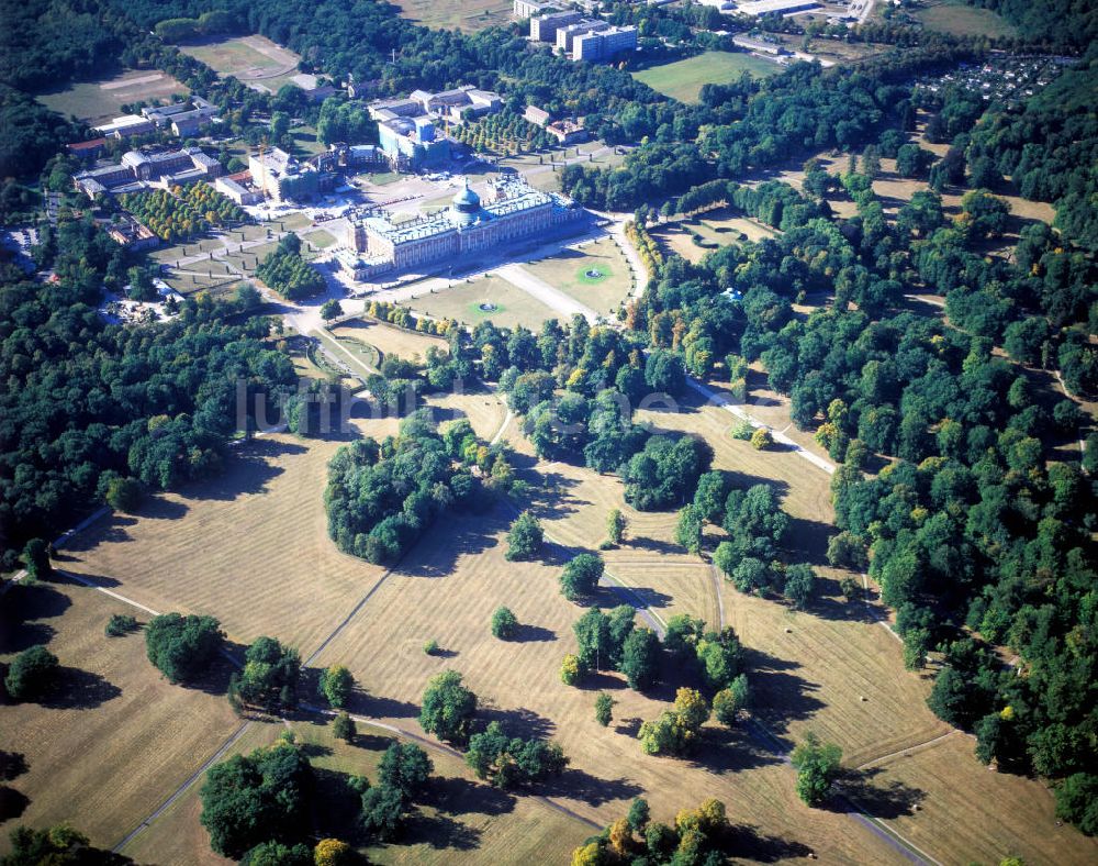 Potsdam von oben - Park Sanssouci und Schloß Neues Palais in Potsdam