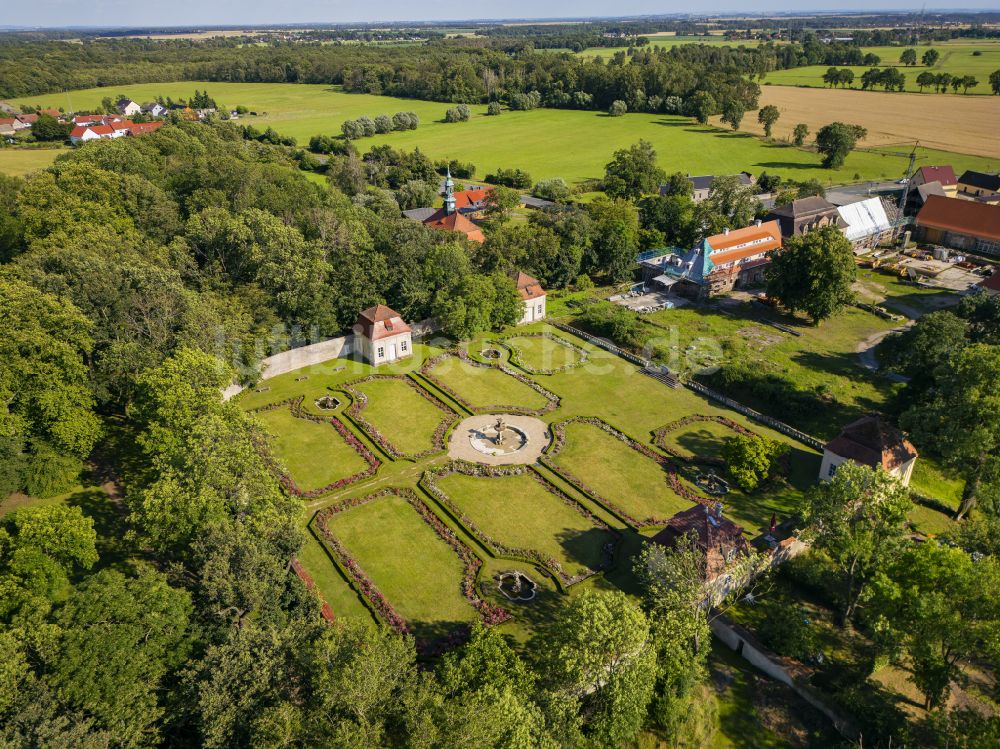 Luftbild Tiefenau - Park und Schloss in Tiefenau im Bundesland Sachsen, Deutschland