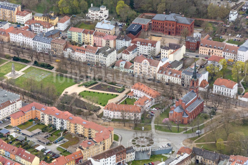 Luftbild Frankfurt (Oder) - Parkanlage Der Anger in Frankfurt (Oder) im Bundesland Brandenburg, Deutschland