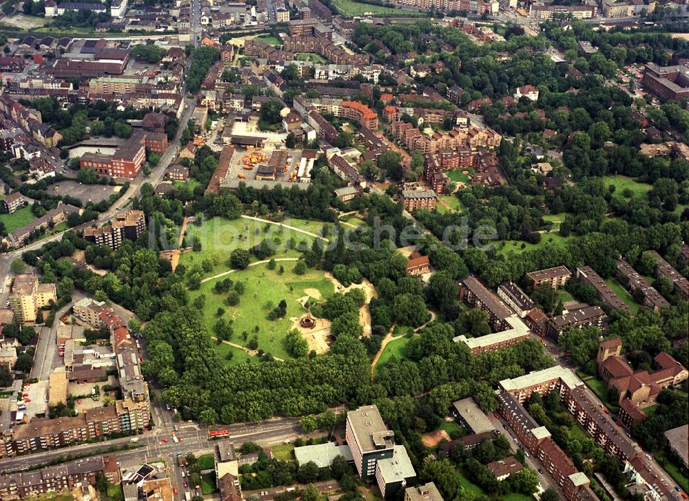 Duisburg aus der Vogelperspektive: Parkanlage Böninger Park in Duisburg im Bundesland Nordrhein-Westfalen