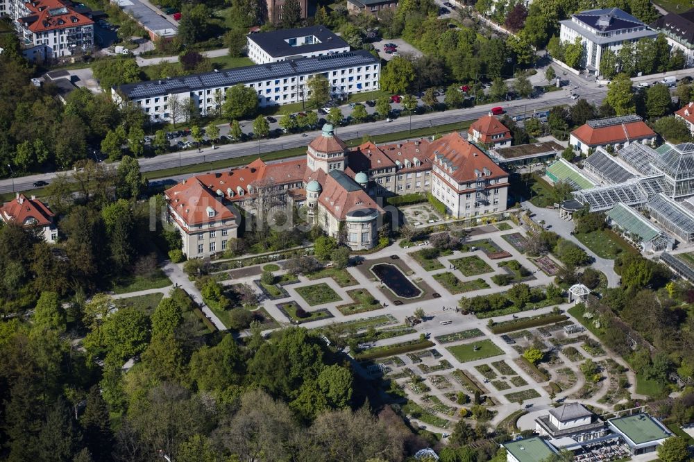 München aus der Vogelperspektive: Parkanlage Botanische Staatssammlung und Botanischer Garten entlang der Menzinger Straße im Ortsteil Neuhausen-Nymphenburg in München im Bundesland Bayern, Deutschland