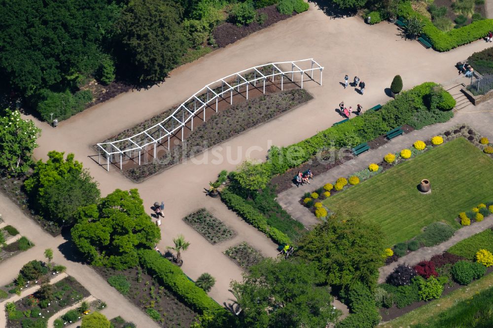 Luftbild Bremen - Parkanlage im Botanischen Garten mit Pregola in Bremen, Deutschland