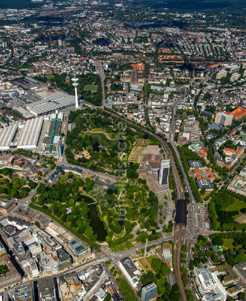 Luftbild Hamburg - Parkanlage Botanischer Garten - Wallringpark in Hamburg