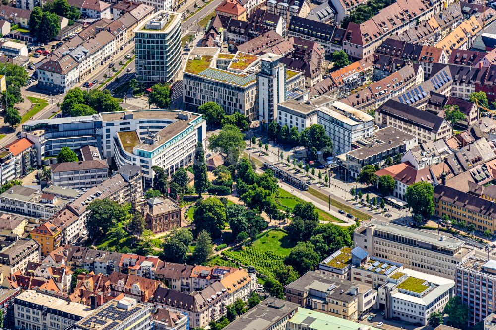 Freiburg im Breisgau von oben  Parkanlage Colombipark in Freiburg im