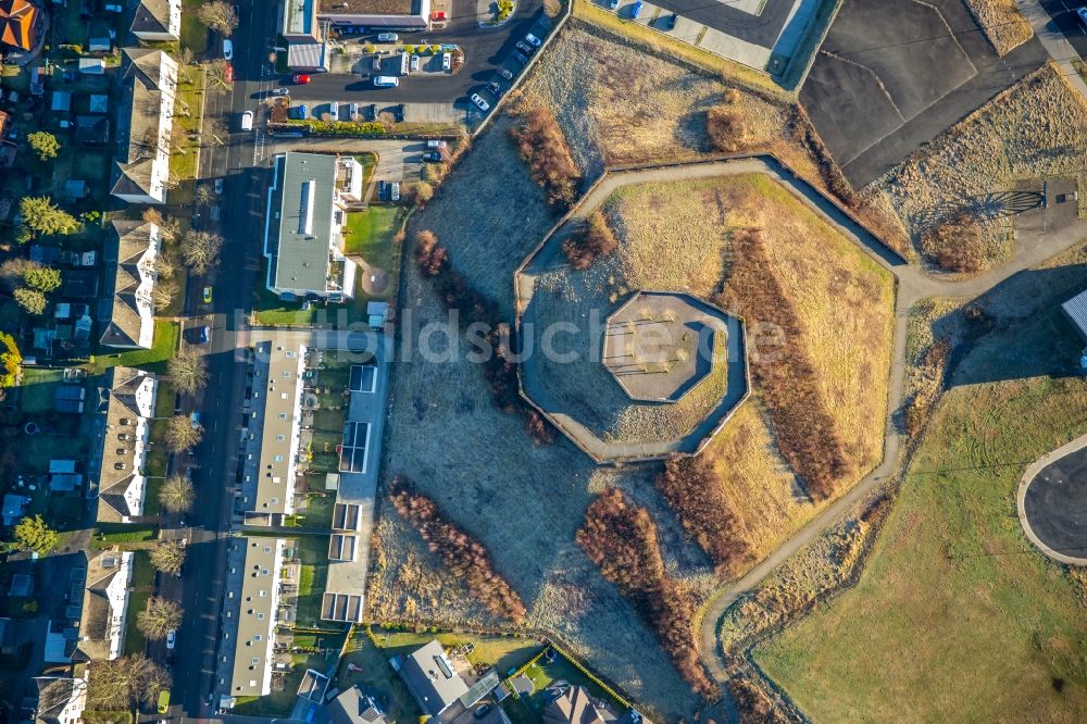 Luftbild Bochum - Parkanlage an der Dietrich-Benking-Straße in Bochum im Bundesland Nordrhein-Westfalen