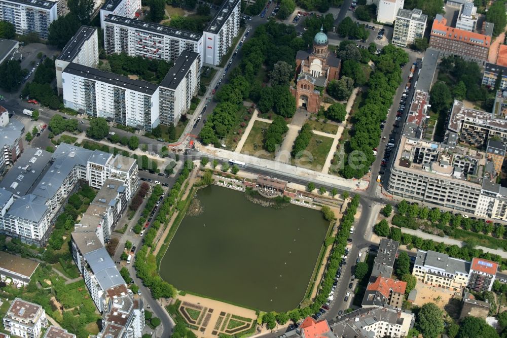 Luftaufnahme Berlin - Parkanlage Engelbecken Kreuzberg in Berlin