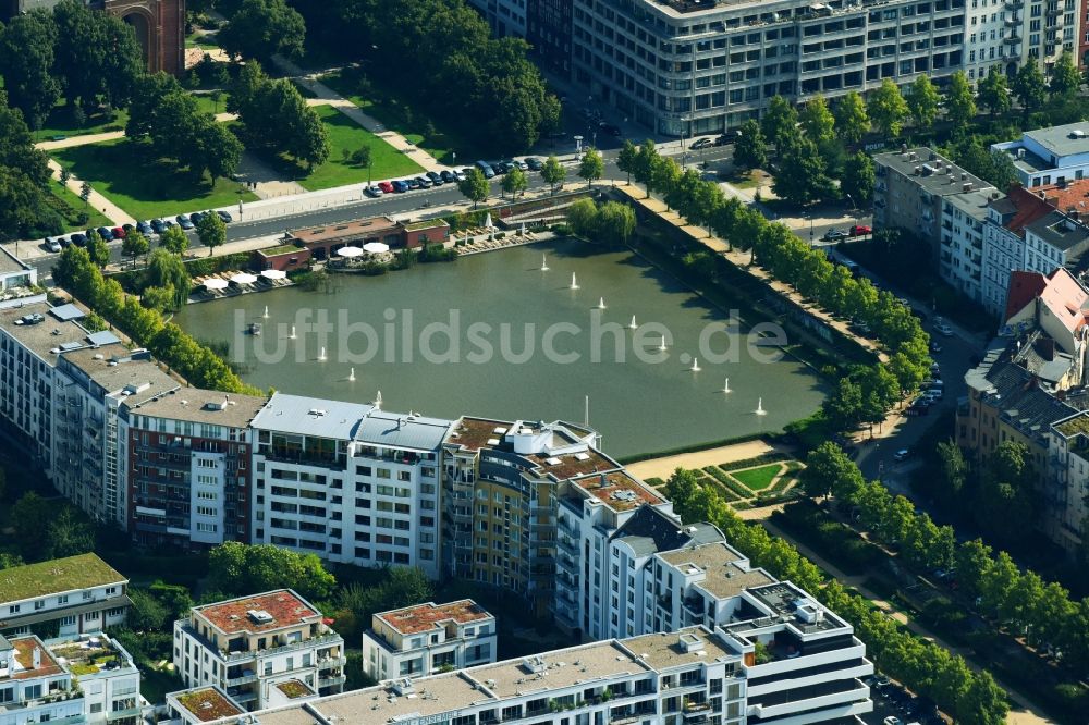 Luftaufnahme Berlin - Parkanlage Engelbecken Kreuzberg in Berlin