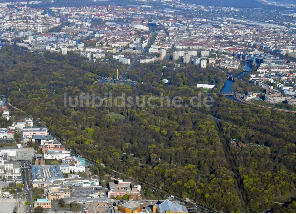 Luftaufnahme Berlin Parkanlage Entlang Der Strasse Des 17 Juni Im Ortsteil Tiergarten In Berlin Deutschland