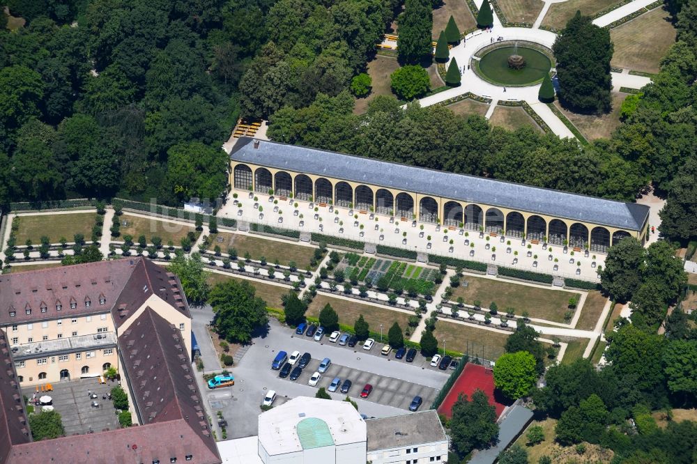 Luftaufnahme Würzburg - Parkanlage und Gebäude der Orangerie des Hofgarten Würzburg in Würzburg im Bundesland Bayern, Deutschland