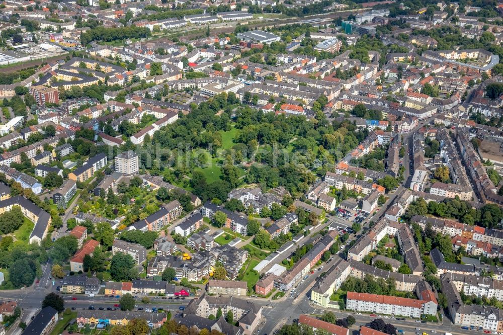 Essen von oben - Parkanlage des Gervinuspark in Frohnhausen in Essen im Bundesland Nordrhein-Westfalen - NRW, Deutschland