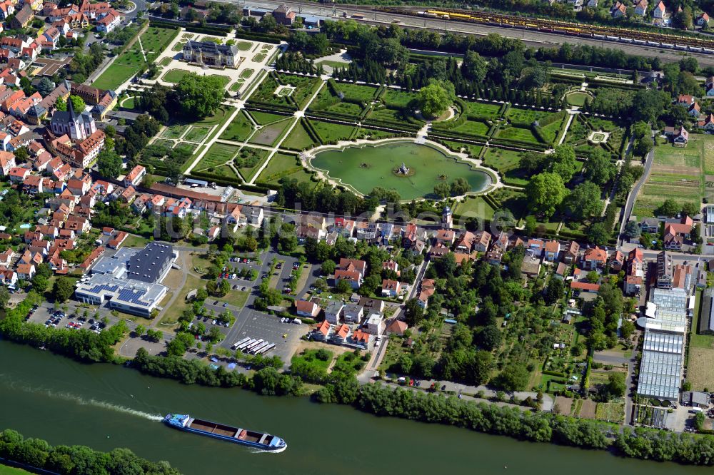 Veitshöchheim von oben - Parkanlage Hofgarten Veitshöchheim in Veitshöchheim im Bundesland Bayern, Deutschland