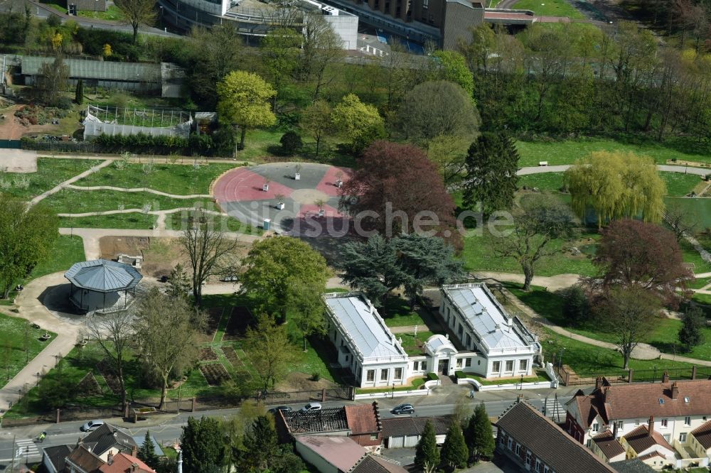 Luftaufnahme Lievin - Parkanlage Jardin Public Rue du 4 Septembre in Lievin in Nord-Pas-de-Calais Picardie, Frankreich