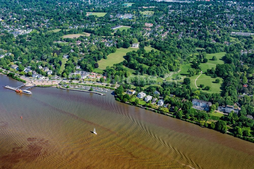 Luftaufnahme Hamburg - Parkanlage Jenischpark mit Villa Jenisch Haus zwischen Elbchaussee und Baron-Voght-Straße im Ortsteil Klein Flottbek in Hamburg, Deutschland