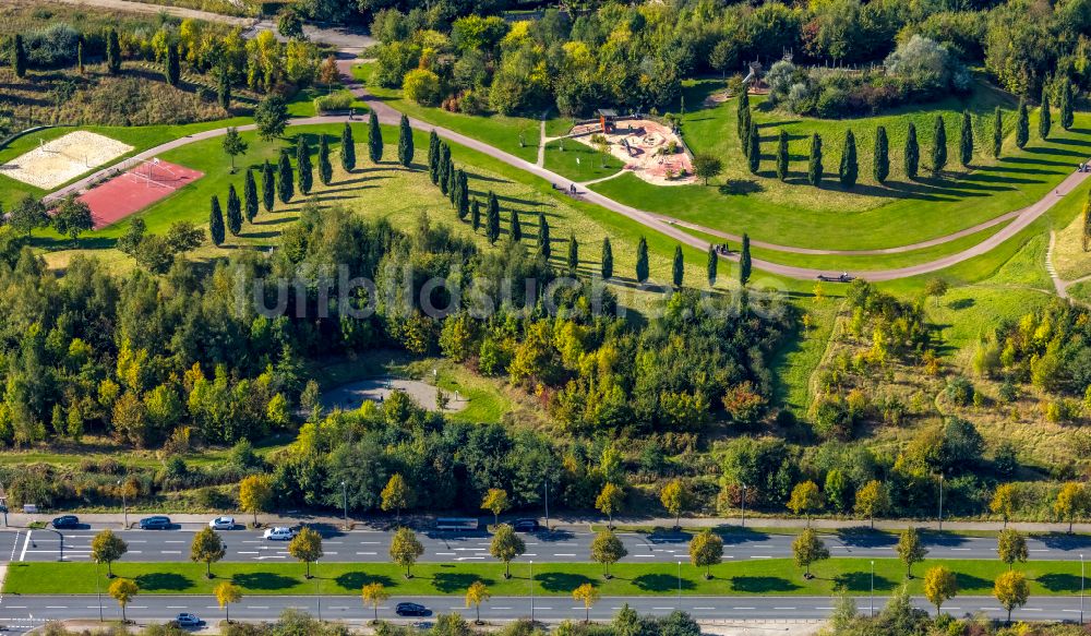 Essen von oben - Parkanlage Krupp-Park im Ortsteil Westviertel in Essen im Bundesland Nordrhein-Westfalen, Deutschland