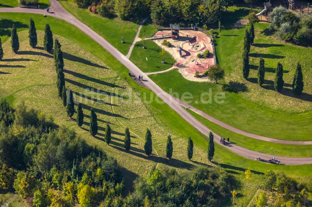 Essen aus der Vogelperspektive: Parkanlage Krupp-Park im Ortsteil Westviertel in Essen im Bundesland Nordrhein-Westfalen, Deutschland