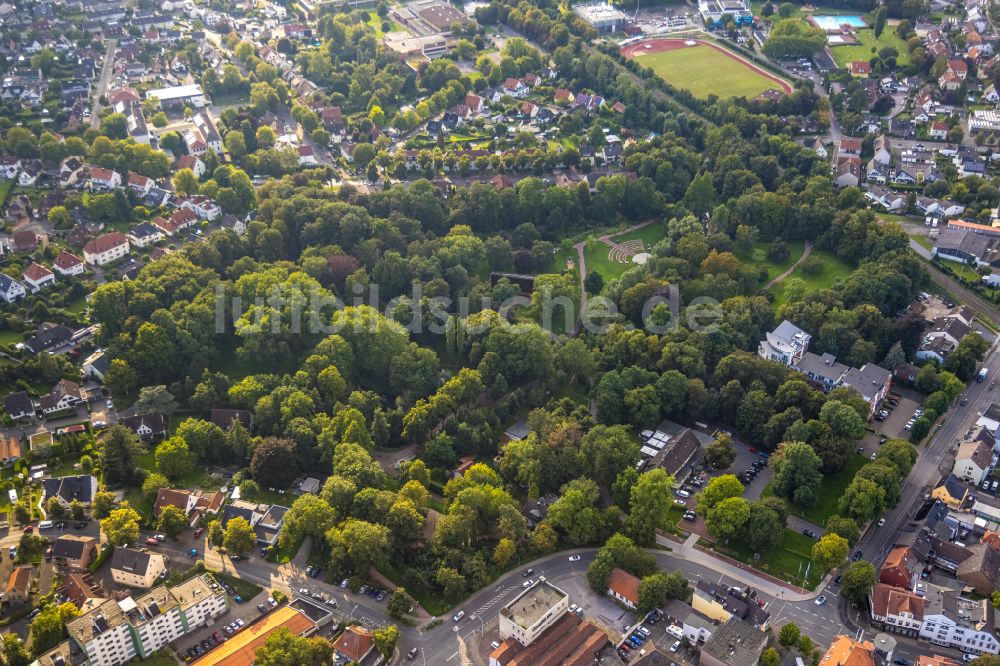 Luftaufnahme Werl - Parkanlage Kurpark in Werl im Bundesland Nordrhein-Westfalen, Deutschland