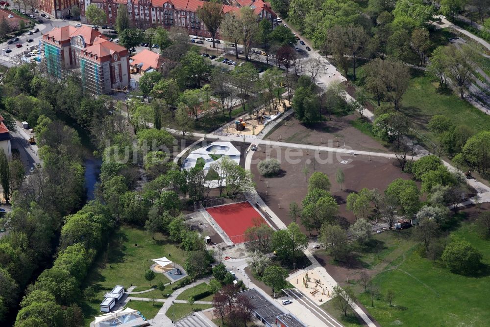 Luftaufnahme Erfurt - Parkanlage Nordpark im Ortsteil Andreasvorstadt in Erfurt im Bundesland Thüringen, Deutschland