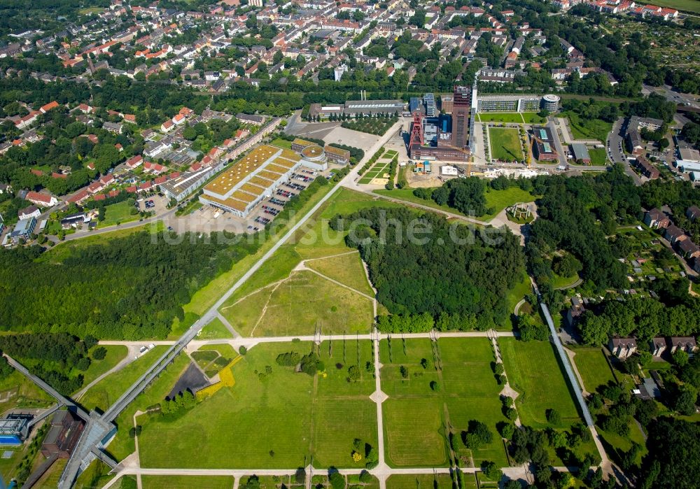 Luftbild Gelsenkirchen - Parkanlage Nordsternpark, ein Landschaftspark auf dem Gelände der ehemaligen Zeche Nordstern in Gelsenkirchen im Bundesland Nordrhein-Westfalen