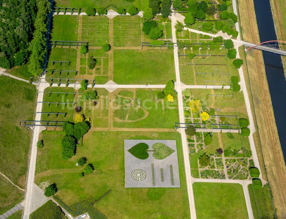 Gelsenkirchen von oben - Parkanlage Nordsternpark, ein Landschaftspark auf dem Gelände der ehemaligen Zeche Nordstern in Gelsenkirchen im Bundesland Nordrhein-Westfalen