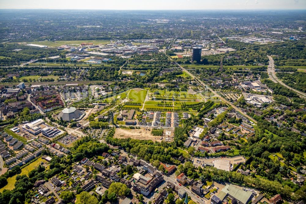 Oberhausen aus der Vogelperspektive: Parkanlage OLGA-Park auf dem Gelände der ehemaligen Zeche Osterfeld in Oberhausen im Bundesland Nordrhein-Westfalen, Deutschland