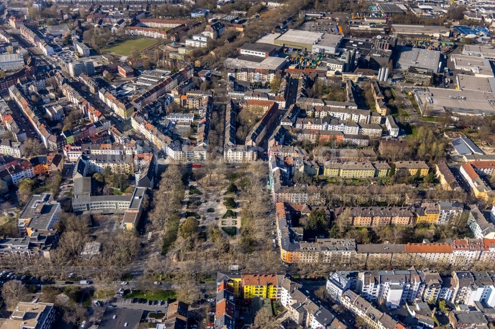 Dortmund aus der Vogelperspektive: Parkanlage Petanque-Platz, Boule-Platz auf dem Nordmarkt in Dortmund im Bundesland Nordrhein-Westfalen, Deutschland