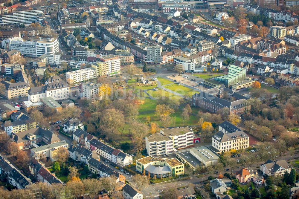 Luftbild Dinslaken - Parkanlage am Platz d Agen im Ortsteil Ruhr Metropolitan Area in Dinslaken im Bundesland Nordrhein-Westfalen