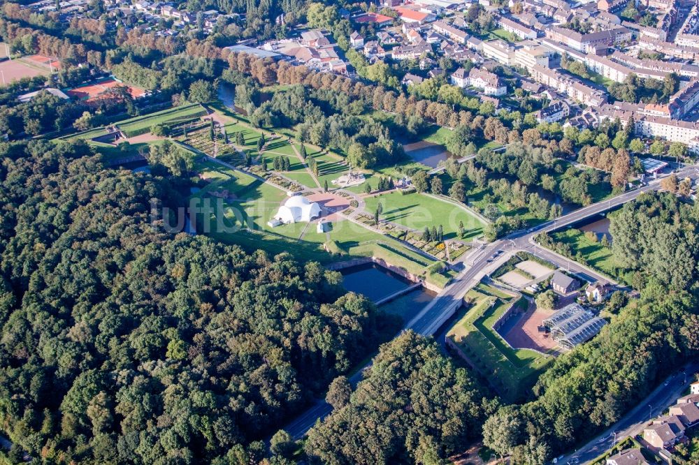 Luftbild Jülich - Parkanlage Pulvermagazin Jülich / Brückenkopfpark in Jülich im Bundesland Nordrhein-Westfalen, Deutschland