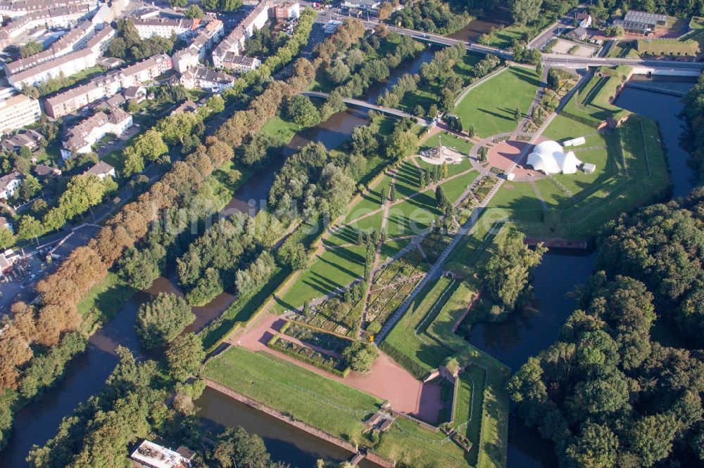 Jülich von oben - Parkanlage Pulvermagazin Jülich / Brückenkopfpark in Jülich im Bundesland Nordrhein-Westfalen, Deutschland