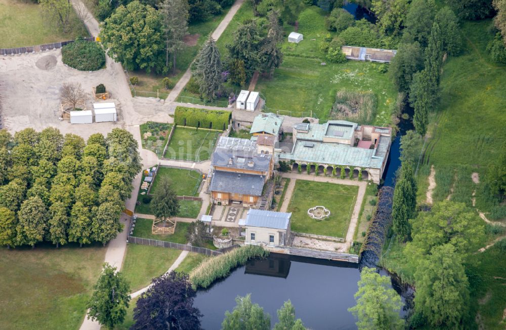 Potsdam von oben - Parkanlage Römische Bäder im Park Sanssouci im Ortsteil Westliche Vorstadt in Potsdam im Bundesland Brandenburg