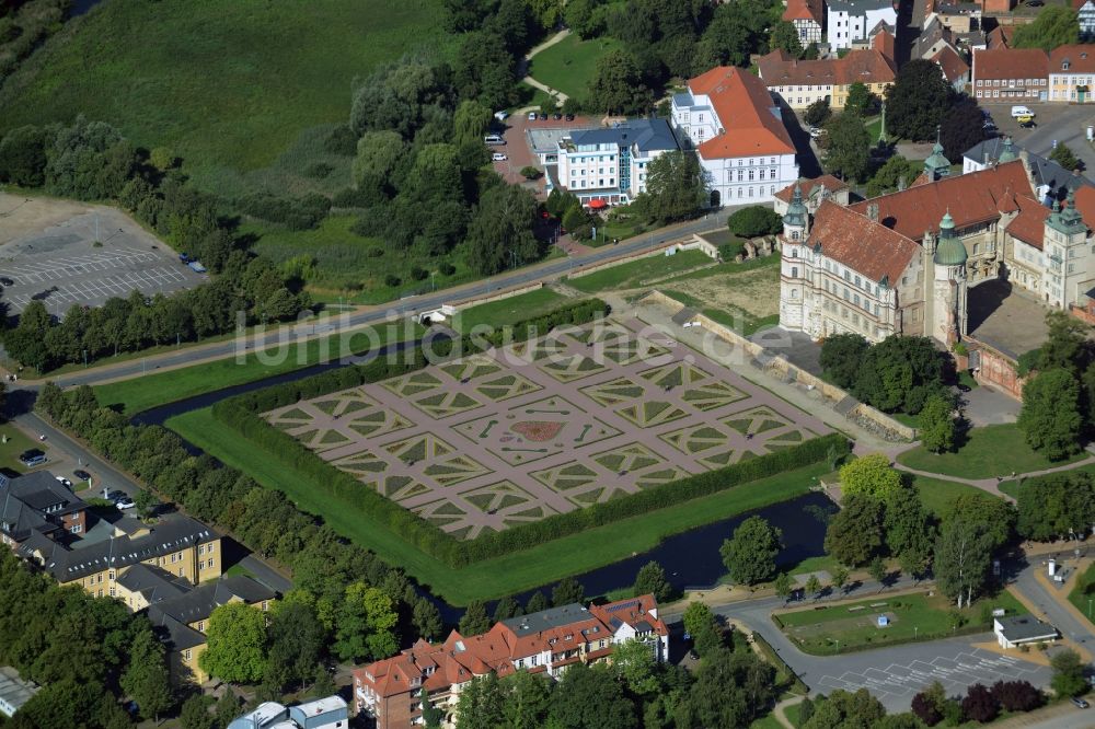 Güstrow aus der Vogelperspektive: Parkanlage des Schloßgarten in Güstrow im Bundesland Mecklenburg-Vorpommern