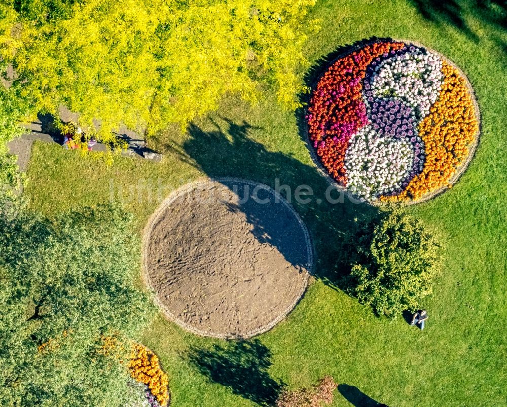 Siegen von oben - Parkanlage Schloßpark in Siegen im Bundesland Nordrhein-Westfalen