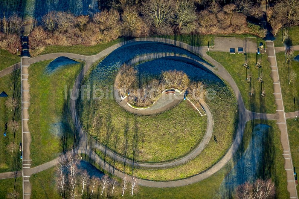 Luftaufnahme Essen - Parkanlage Spielplatz Kupferdreh Dilldorfer Höhe in Essen im Bundesland Nordrhein-Westfalen, Deutschland