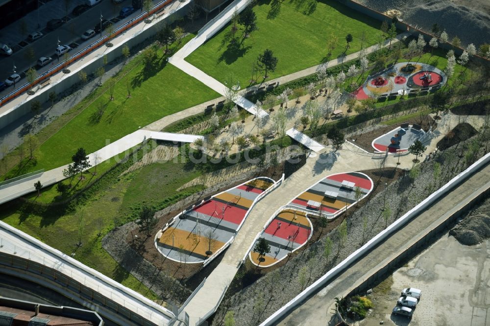 Boulogne-Billancourt aus der Vogelperspektive: Parkanlage und Spielplatz mit Sandflächen an der Allee George Askinazi in Boulogne-Billancourt in Ile-de-France, Frankreich