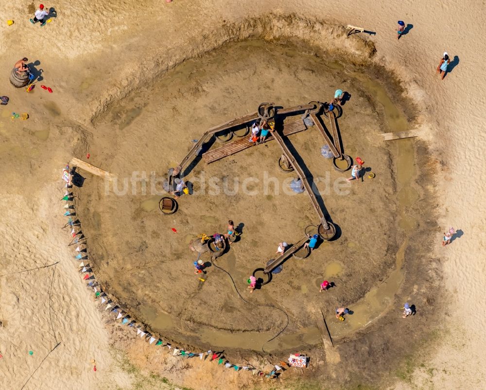 Luftbild Bottrop - Parkanlage und Spielplatz mit Sandflächen des Ferienzirkus und der Mobilen Spielplatzbetreuung (MOBS) in Bottrop im Bundesland Nordrhein-Westfalen