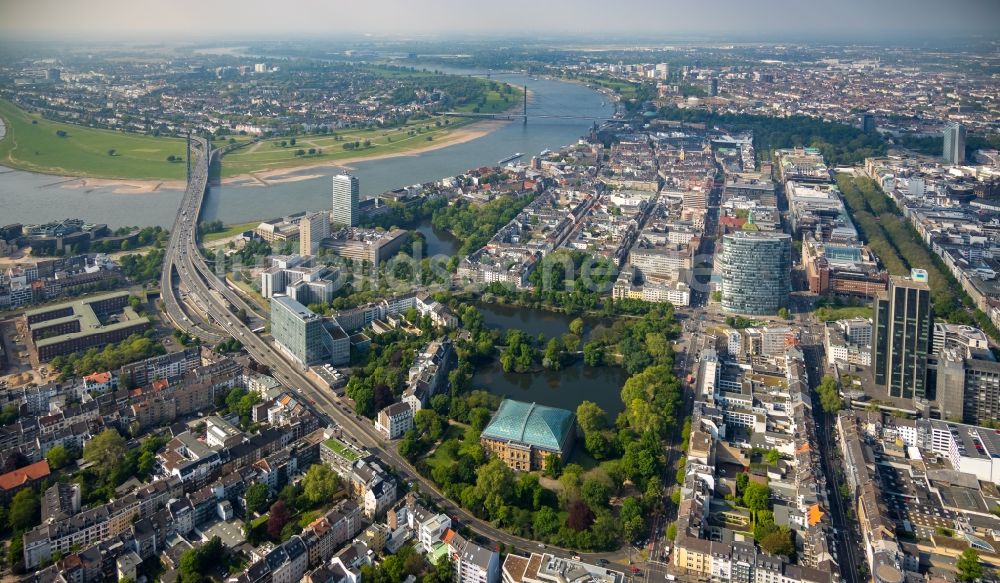 Luftbild Düsseldorf - Parkanlage Ständehauspark mit der Kunstsammlung Nordrhein-Westfalen in Düsseldorf im Bundesland Nordrhein-Westfalen, Deutschland